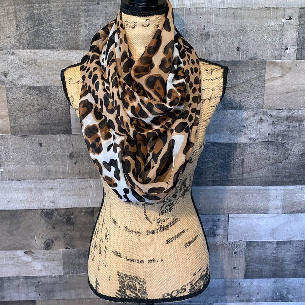Hand Made Leopard Print Infinity Scarf - Picture 5 of 11